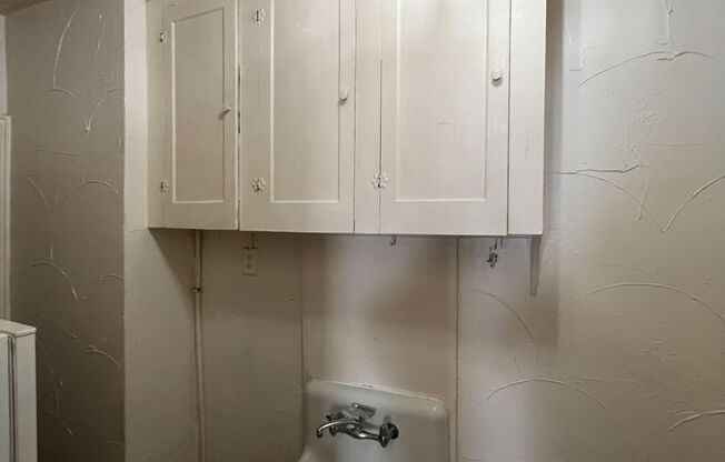 Studio, 1 bath, 366 sqft, $820, Unit 107