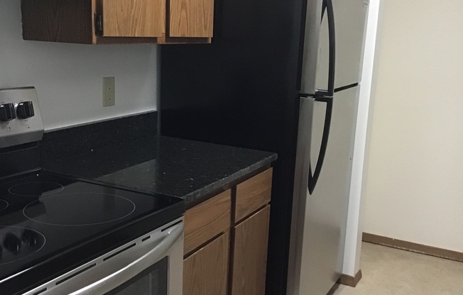 2 beds, 1 bath, 965 sqft, $1,750, Unit 7617CH
