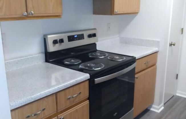 185 - COUNTRY VIEW APARTMENTS