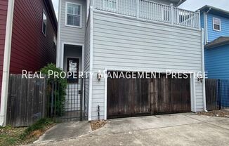 1109 W 15 1/2 ST