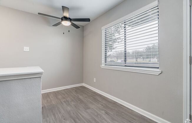 Studio, 1 bath, 424 sqft, $699, Unit 1114