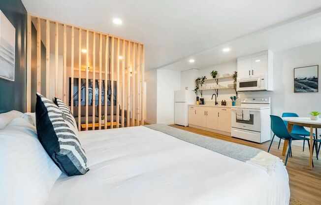 Studio, 1 bath, 500 sqft, $1,999, Unit 08