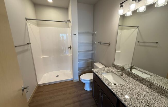 2 beds, 1 bath, 929 sqft, $1,975, Unit #214