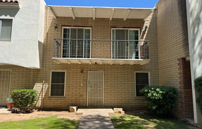 Centrally located 4 bedroom townhome
