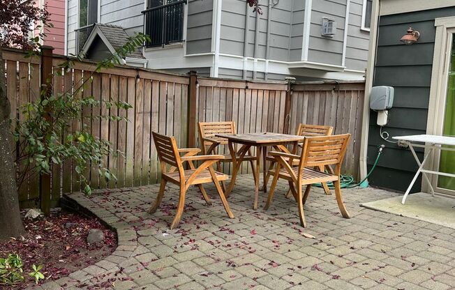 Available 1/0! Cozy townhouse in the Mt Baker neighborhood.