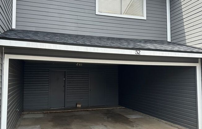 College Station - 2 bedroom / 2.5 bath Condo - 2 story with covered parking - Pool in your front yard.