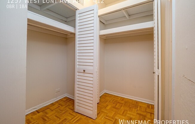 1257 W Lunt Ave 402