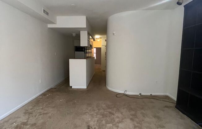 1203 Locust St