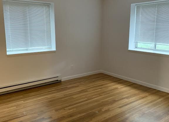 39 Englewood Ave 14