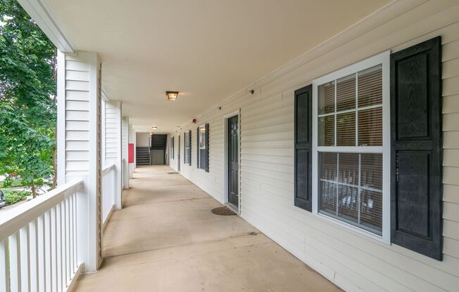 Spacious 3 Bedroom Condo- Close to NCSU and Downtown Raleigh! Available July 10th!