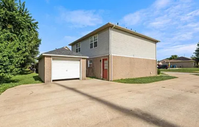 3301 SW Victoria Pl Apt 1 &amp; 2