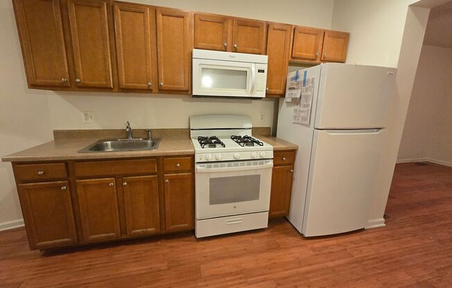 2 beds, 2 baths, 700 sqft, $1,795, Unit #1