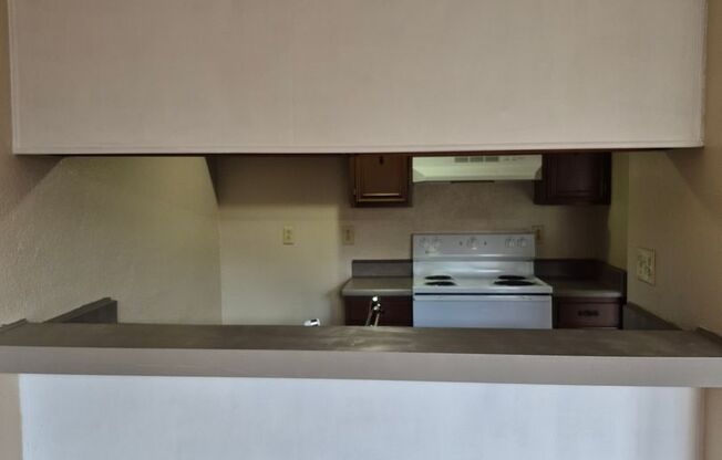 2 beds, 1 bath, 792 sqft, $1,000, Unit #3