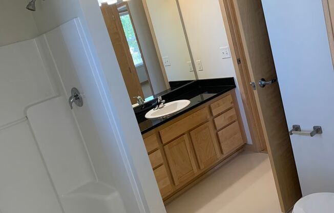 2 beds, 2 baths, 1,000 sqft, $1,395, Unit 301