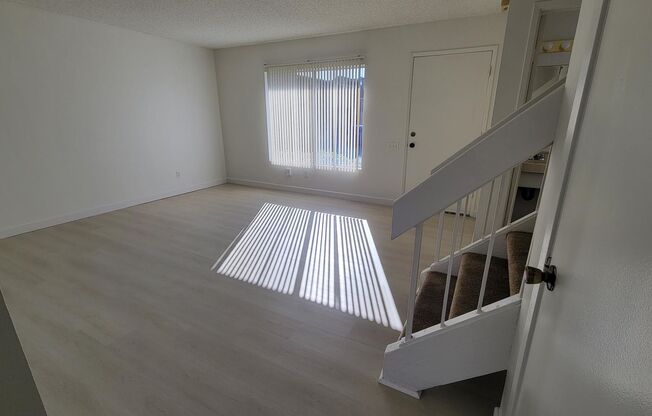 3BD/1.5BA Condo in Oceanside!