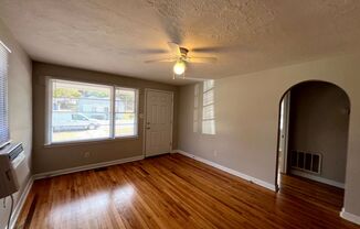 3 beds, 1 bath, $975