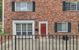 Large, Luxurious 2 Bedroom 2 Bath at Parkside at Alexandria