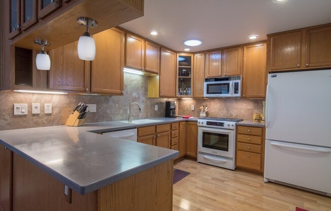 Spacious 2BD/2BA Home - Dual Master Suites w/ MASSIVE Private Backyard! SOLAR POWER!