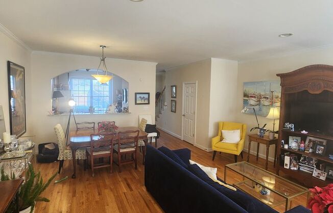 2 beds, 2.5 baths, $1,900