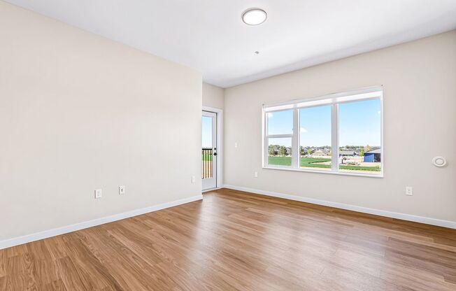 3 beds, 2 baths, 1,275 sqft, $1,999, Unit 1-206