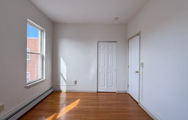 1 bed, 1 bath, 729 sqft, $1,300, Unit 305