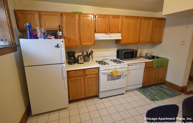 854 W Waveland Ave, Chicago IL 56