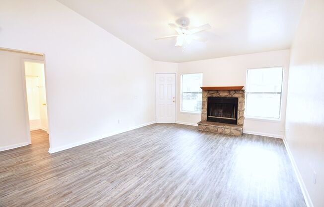 2 beds, 1 bath, 766 sqft, $1,300, Unit NPV2317