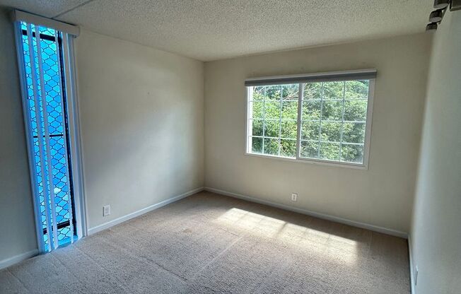 2 beds, 1 bath, $2,200