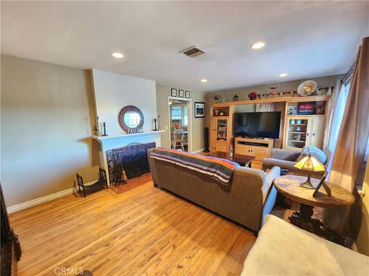 3 beds, 2 baths, 1,152 sqft, $3,500