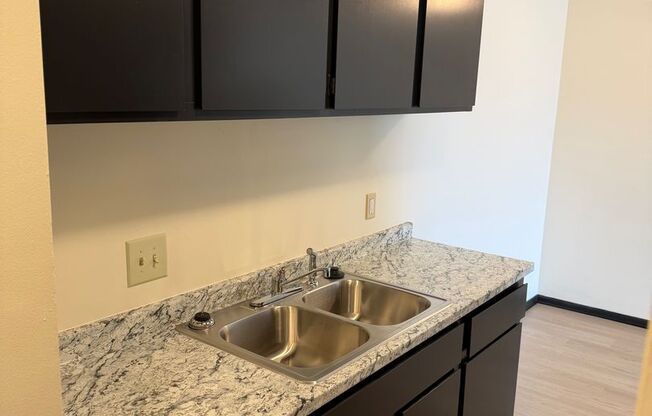 1 bed, 1 bath, 750 sqft, $1,100, Unit 7720-314