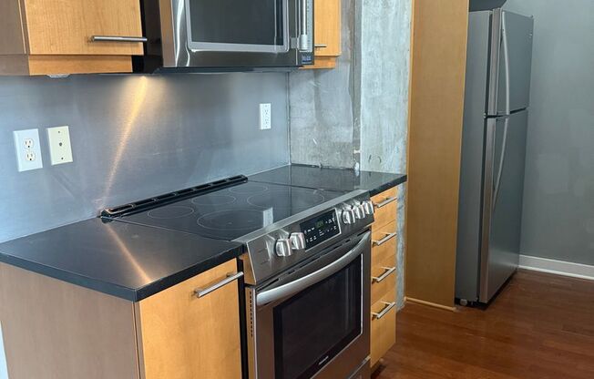 2 beds, 2 baths, $2,300, Unit # 7413