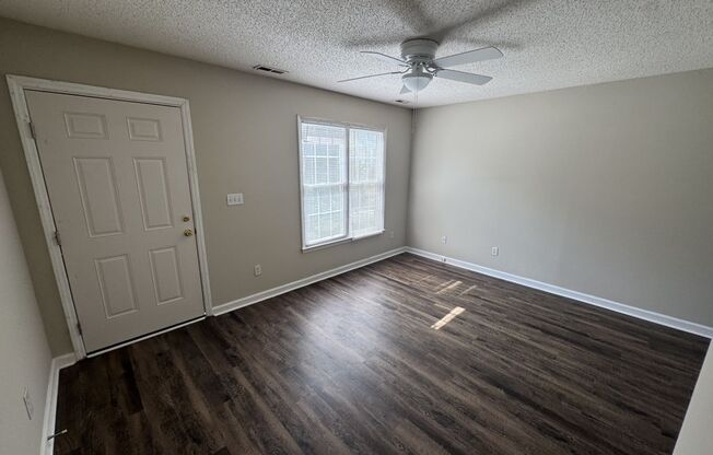 2 Bedroom 1.5 Bathroom Townhome