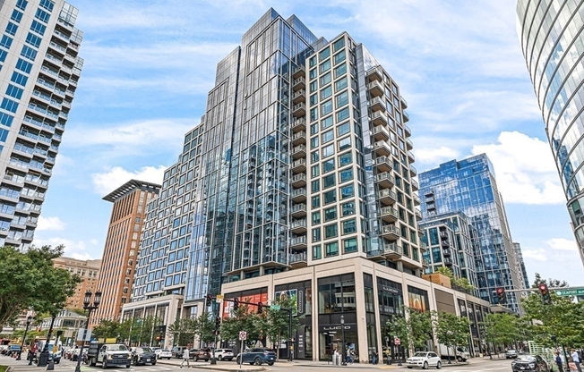 1 bed, 1 bath, 646 sqft, $5,000, Unit 919