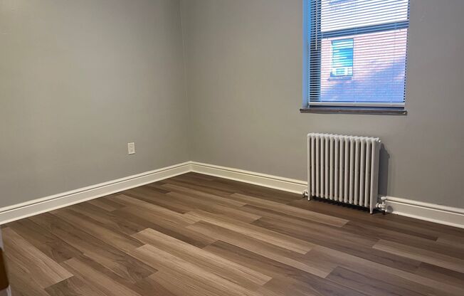 2 beds, 1 bath, 800 sqft, $1,840, Unit 6224 Fifth Ave. #315F