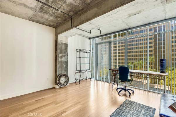 645 W 9th St