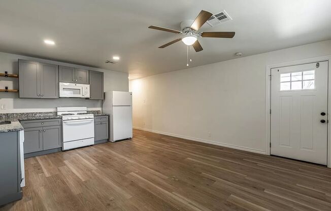 1 bed, 1 bath, $1,095, Unit 3106