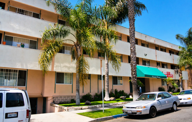 1735 Coronado Ave.