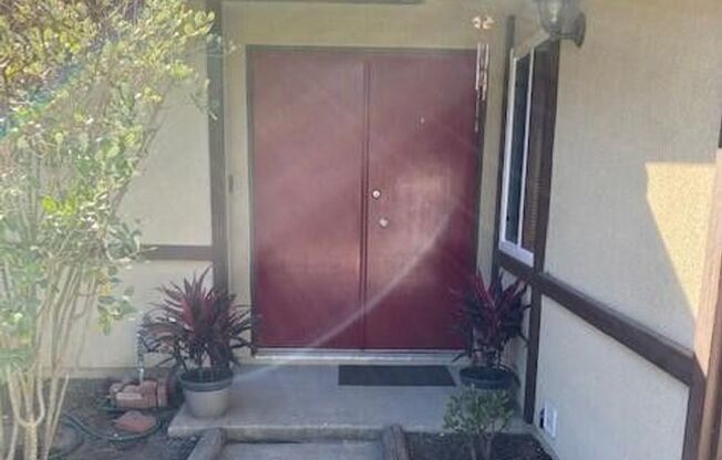Beautifully updated, Thousand Oaks 4 + 2 single story home