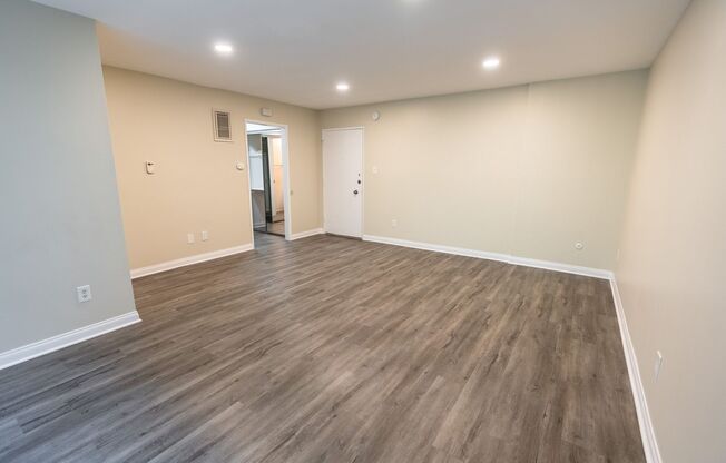 Studio, 1 bath, 625 sqft, $1,998, Unit 203