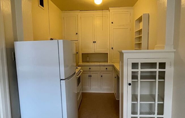 Studio, 1 bath, 400 sqft, $1,125, Unit 309