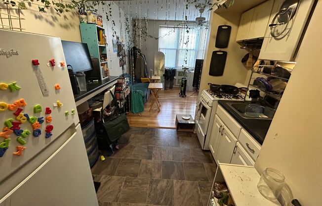 Studio, 1 bath, $750, Unit 312