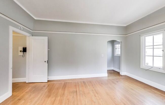 11 WARREN AVE