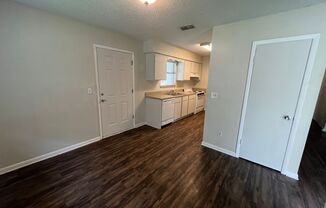 2 beds, 2 baths, $1,375, Unit 1357 KINGSLEY 9C