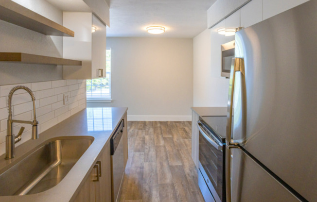 3 beds, 2 baths, 1,330 sqft, $1,499, Unit 160