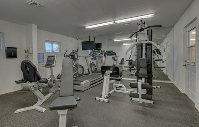 2 beds, 2 baths, 894 sqft, $1,695, Unit 115-17