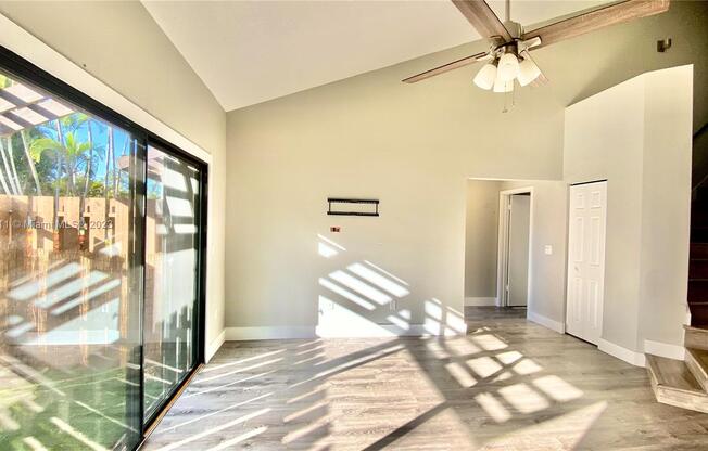 4256 S PINE IS RD