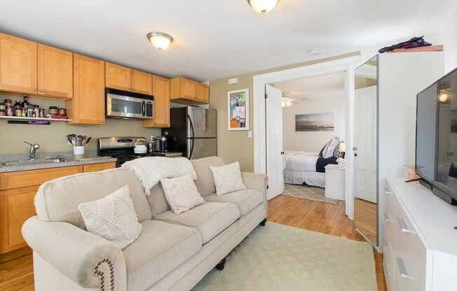 9 AUBURN AVE