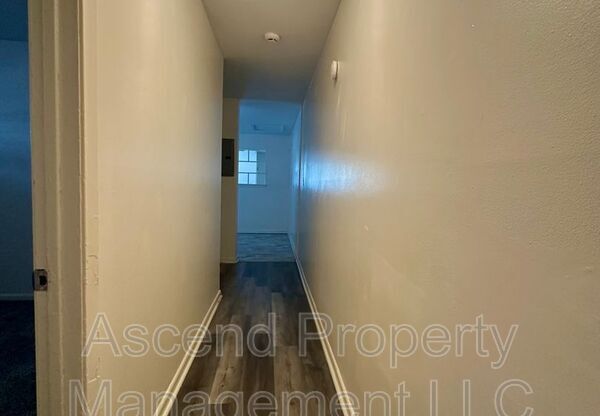 875 N CHAMBERLAIN AVE