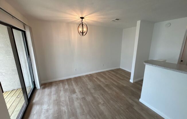 2 Bedroom 2 1/2 bath in the Lakes Townhome Community! Complete Remodel!