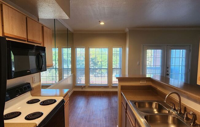 1 bed, 1 bath, 660 sqft, $1,325, Unit 505-u